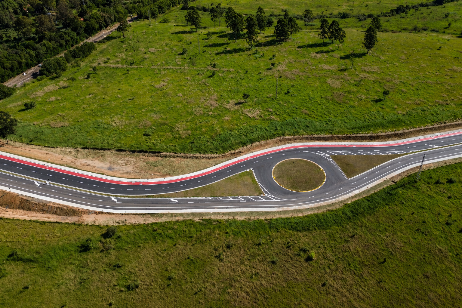 Governo de SP investe R$ 12 milhões em obra de mobilidade urbana em Pindamonhangaba
