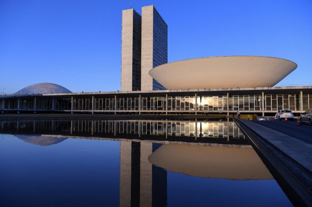 camara-aprova-a-politica-nacional-de-minerais-criticos-com-343-votos